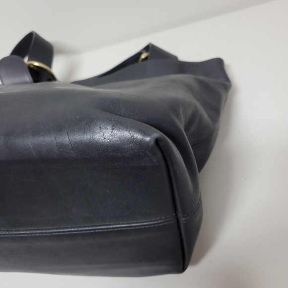 Vintage Coach Lafayette Leather Shoulder Bag #4140. - Picture 9 of 17